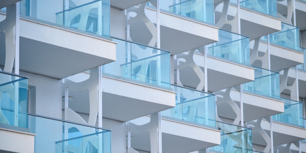 Puertas y Ventanas Aislantes de Aluminio / PVC en Sabadell · Balconeras