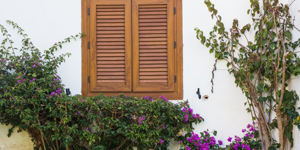 Puertas y Ventanas Aislantes de Aluminio / PVC en Sabadell · Contraventanas y Persianas a Medida