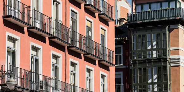 Puertas y Ventanas Insonorizadas de Aluminio / PVC en Sabadell · Aislamientos Acústicos